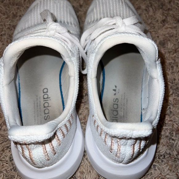 Adidas shoes - Picture 5 of 8